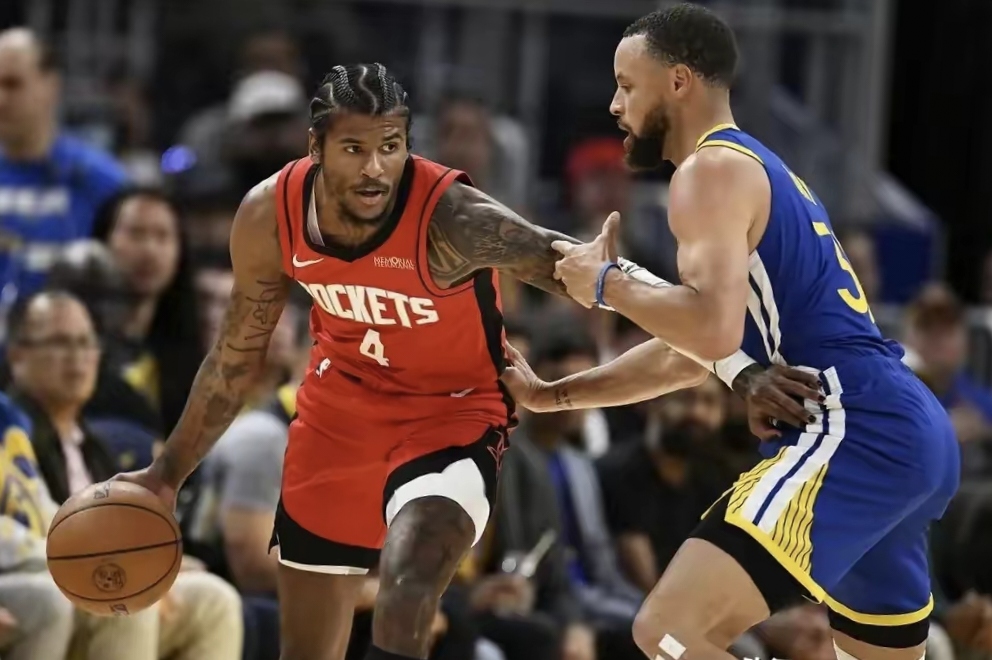 火箭主场大捷，理查德森突然火爆全场