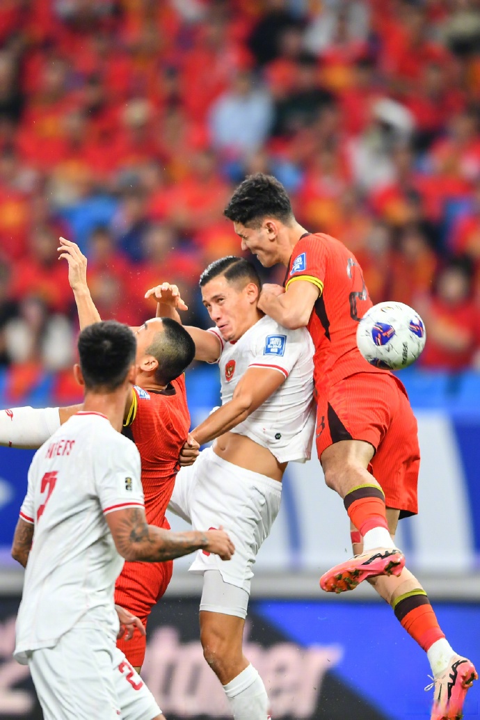 雷速网球直播-拼搏向前，亚洲足球豪门再战一轮