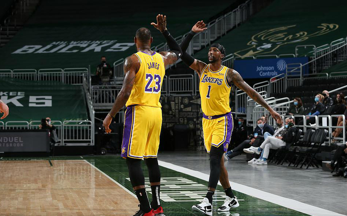 雷速体育直播入口-尼克斯完胜浙江队，浓眉哥状态火热