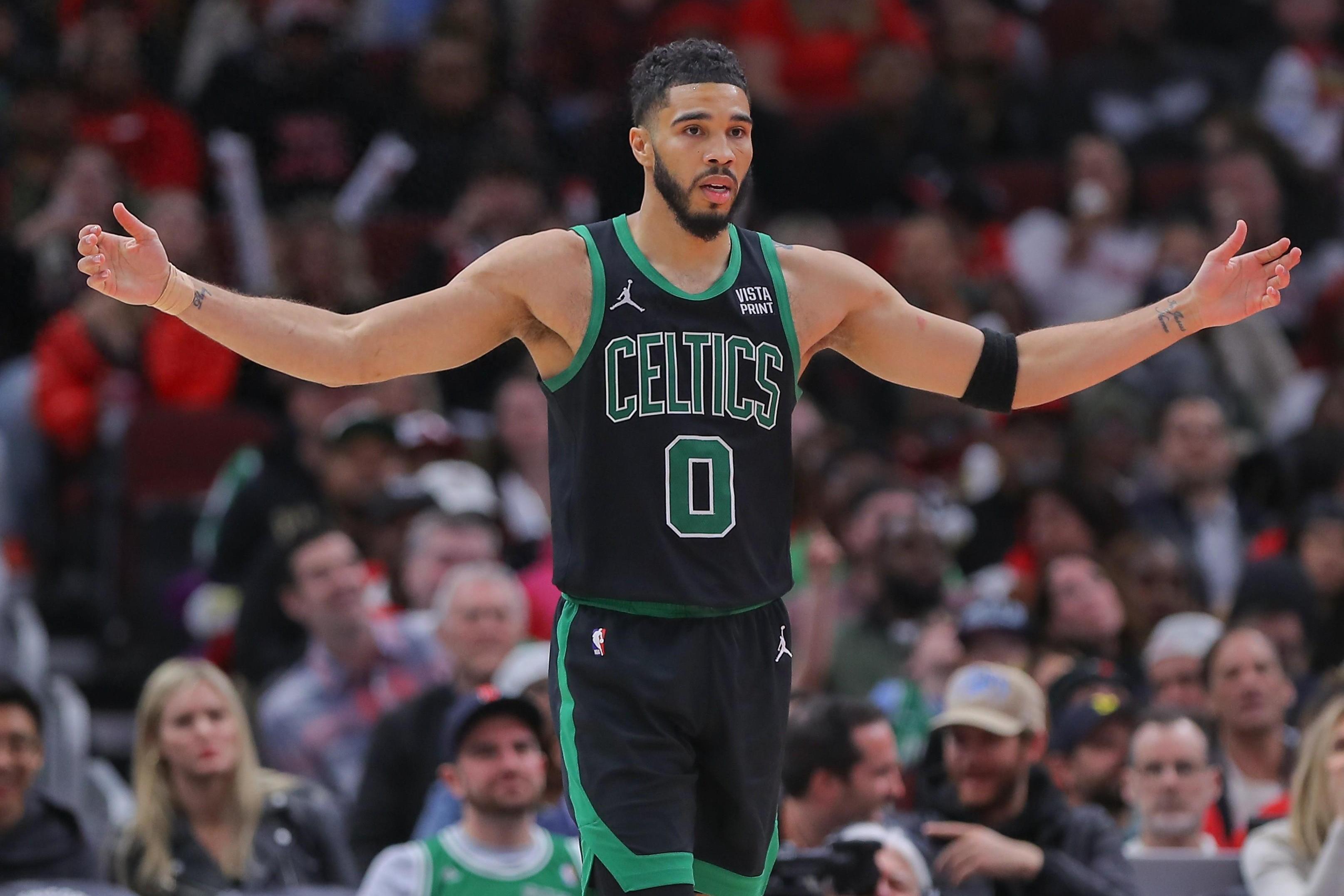 上海队横扫篮网,塔图姆高光表现 上海队横扫篮网,塔图姆高光表现