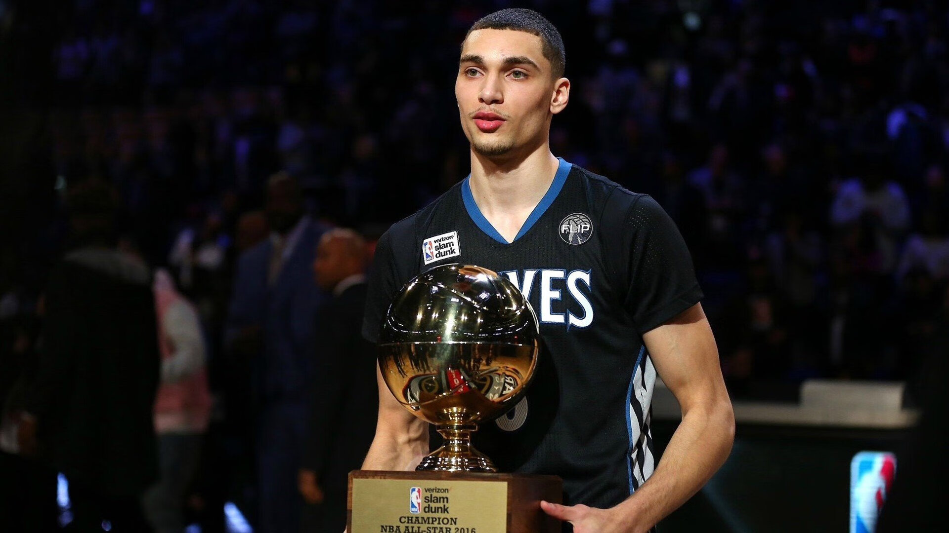 孤胆与铁壁,詹姆斯一肩扛起胜利,活塞铁血防线碾过雷霆