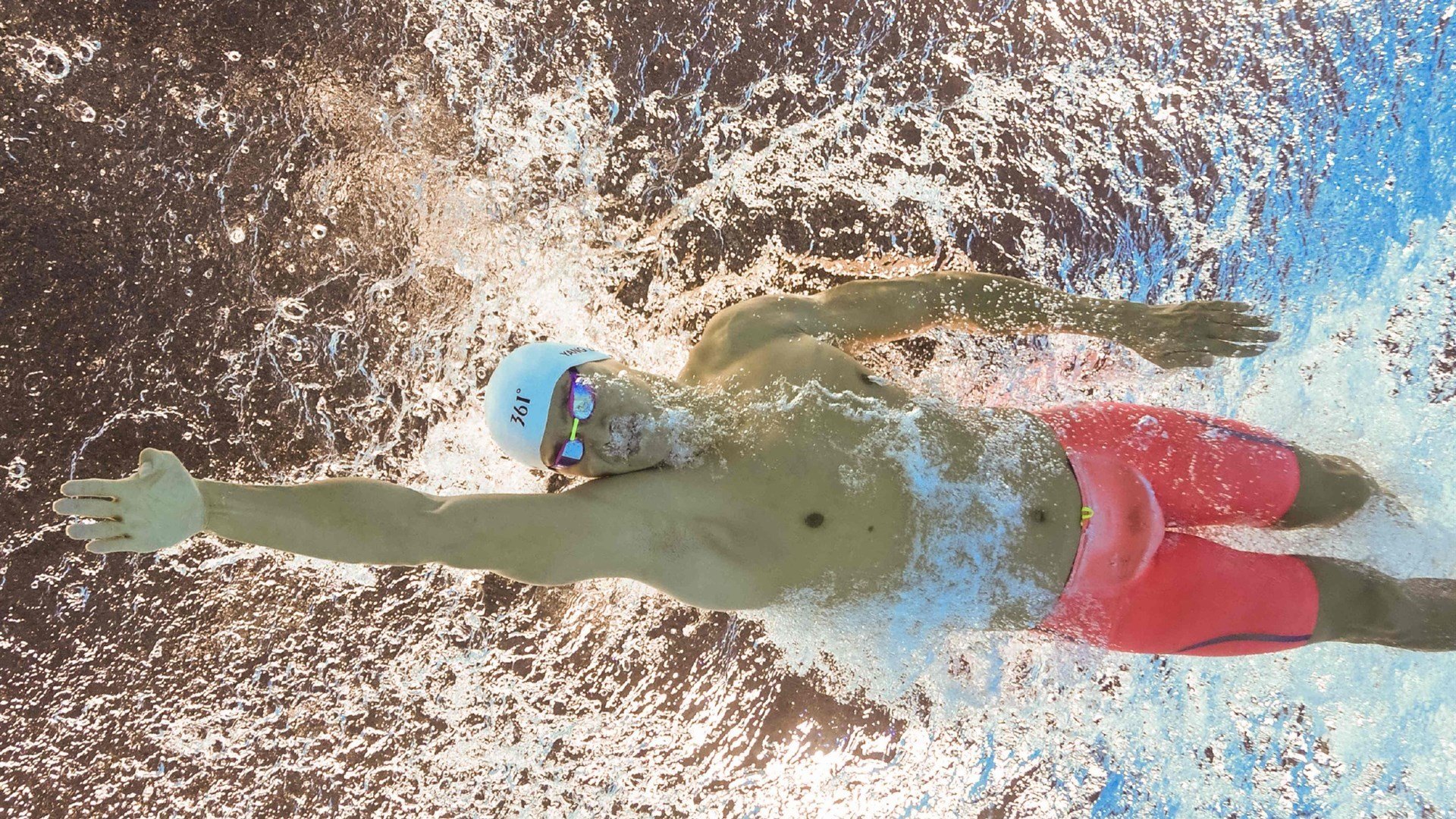 戈贝尔的禁飞区,当雄鹿体系遇上山西冲击,一场定义现代篮球的压制级教学